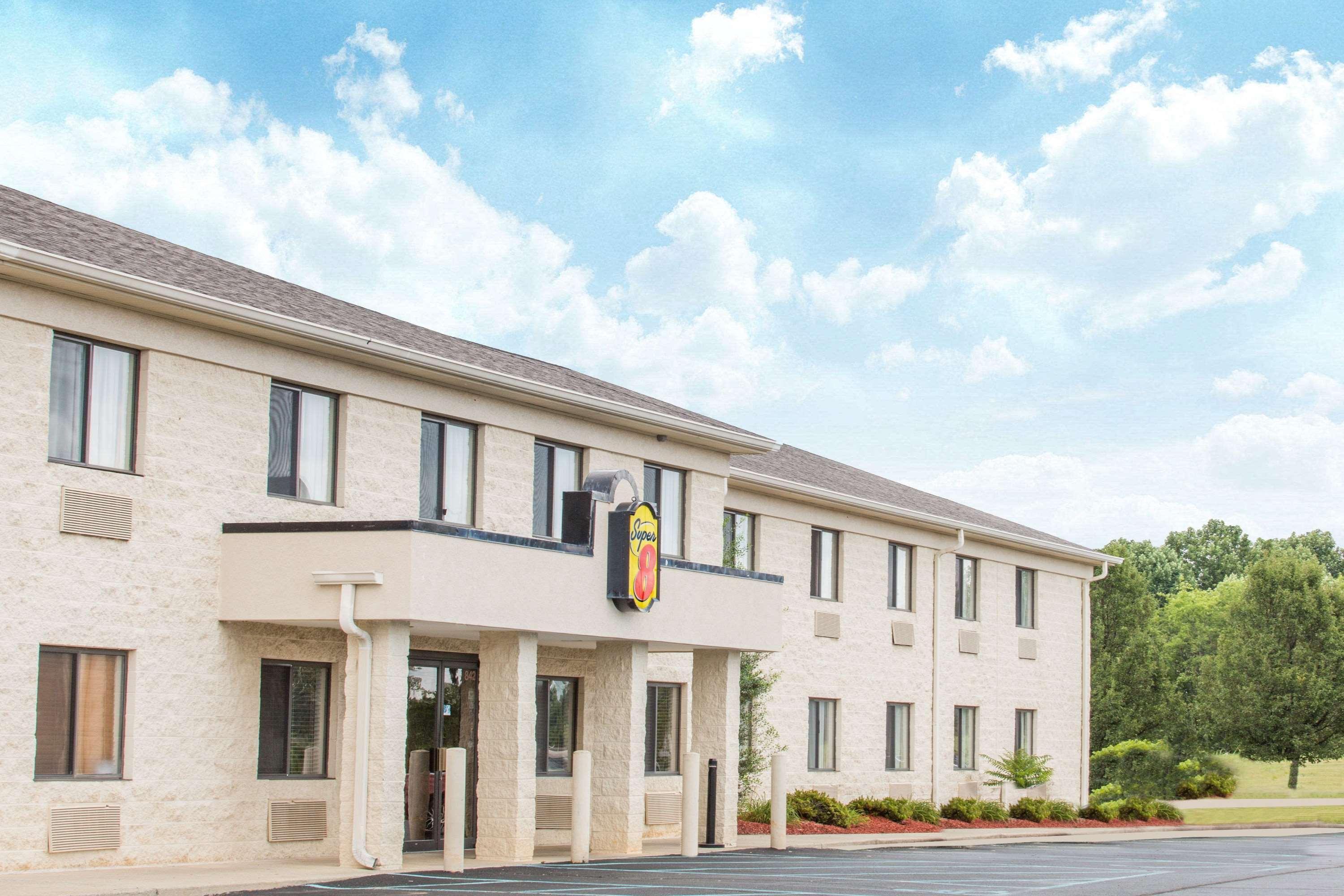 Super 8 By Wyndham Bedford Exterior foto