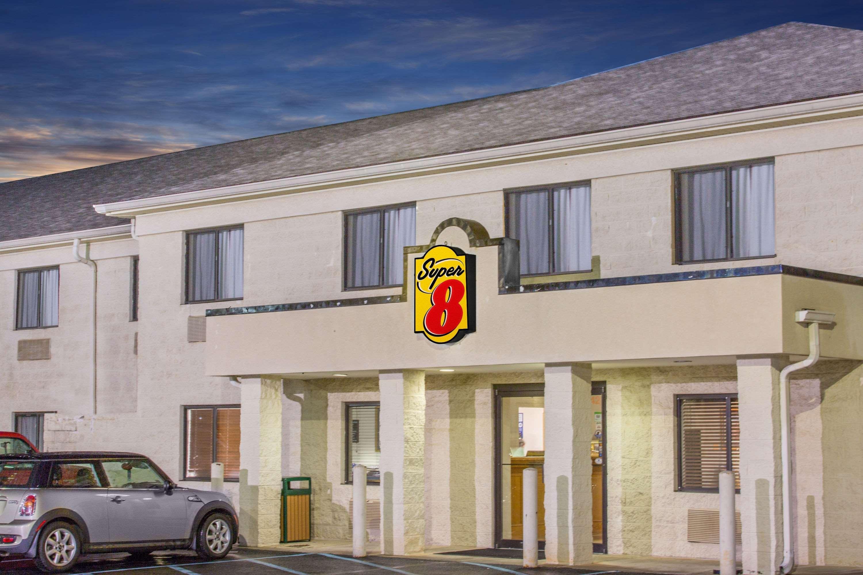 Super 8 By Wyndham Bedford Exterior foto