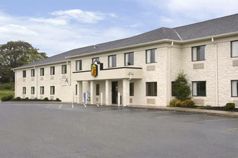 Super 8 By Wyndham Bedford Exterior foto